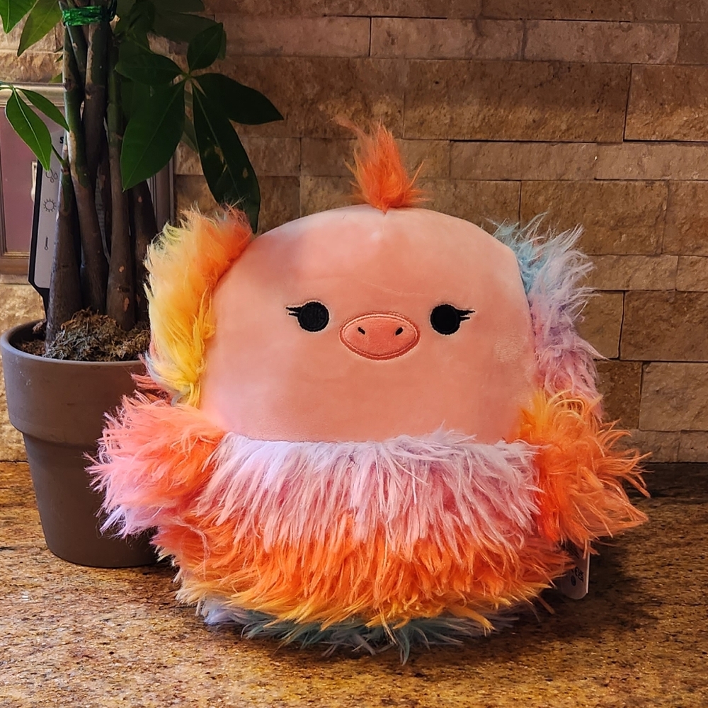 Elda the Ostrich 8” Squishmallow NWT